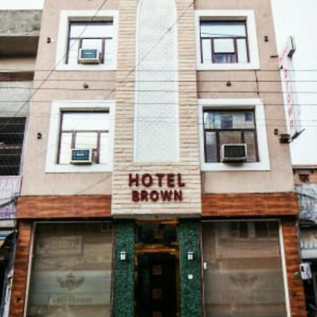 Hotel Brown ลูดิฮานา ภายนอก รูปภาพ